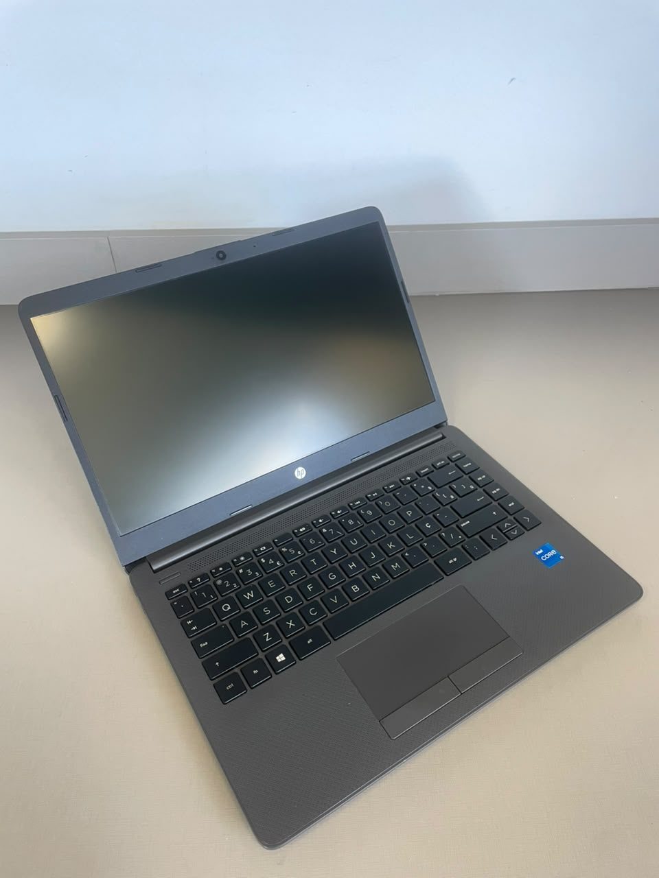 HP 240 G8